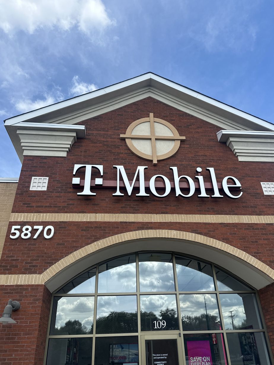 Exterior photo of T-Mobile Store at Palladium, High Point, NC