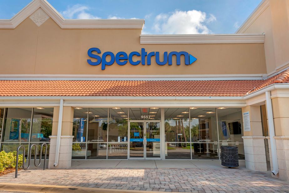 Spectrum - 9557 West Colonial Dr 