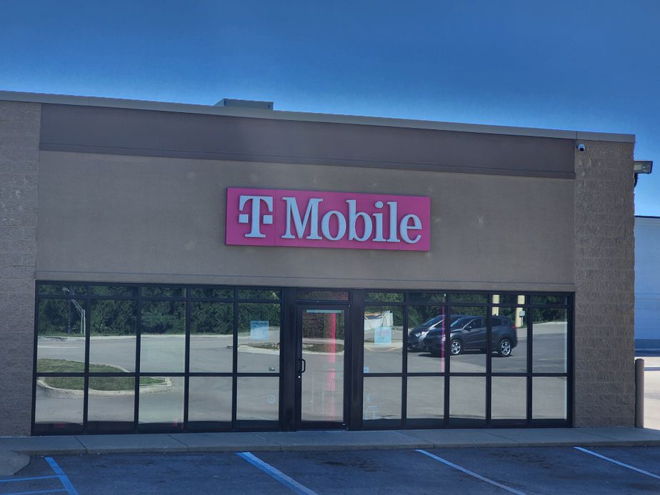 Exterior photo of T-Mobile Store at Mall Loop & Middletown Mall, White Hall, WV