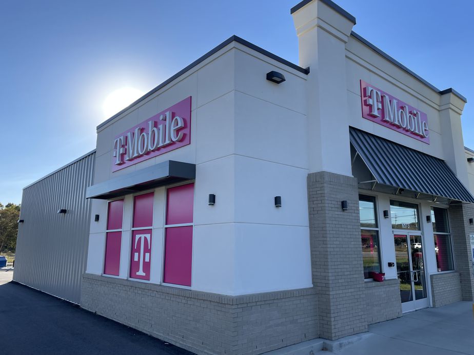 Exterior photo of T-Mobile Store at Hampton Cove, Owens Cross Roads, AL
