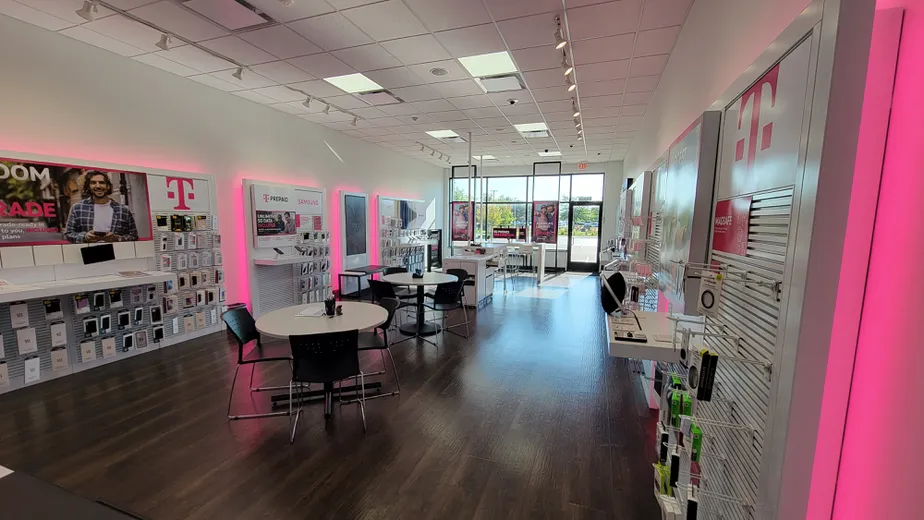  Interior photo of T-Mobile Store at Fenton - Silver Pkwy, Fenton, MI 