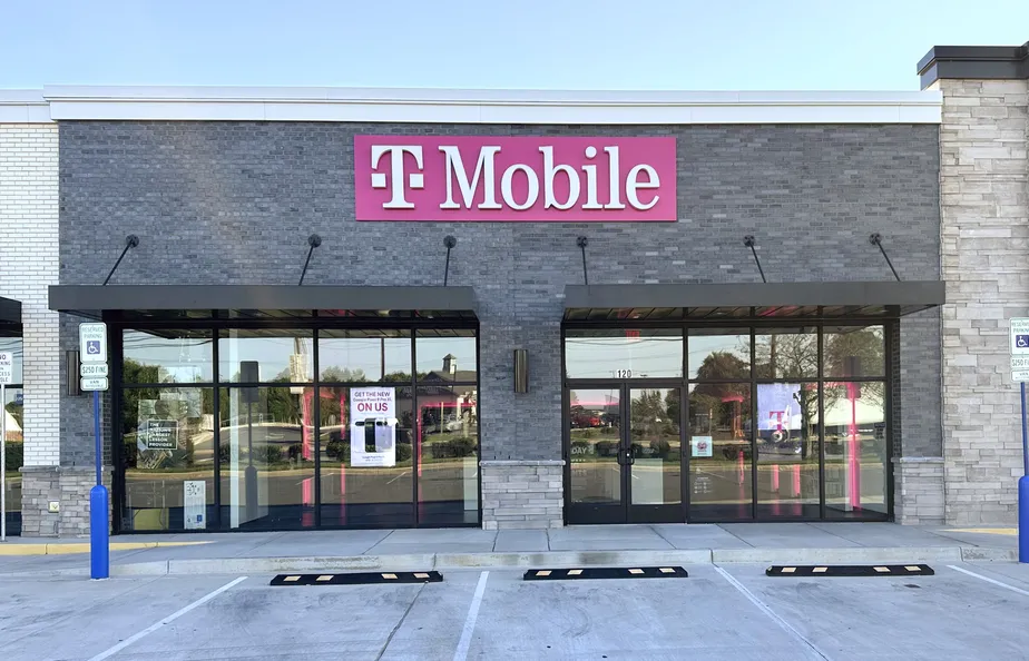  Exterior photo of T-Mobile Store at Rte 140 & Malcolm Dr, Westminster, MD 