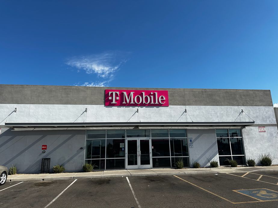 Exterior photo of T-Mobile Store at Mcdowell & 43rd, Phoenix, AZ