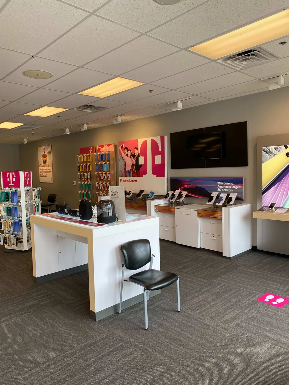 Interior photo of T-Mobile Store at Arlington Highlands Blvd & Merchants Row, Arlington, TX