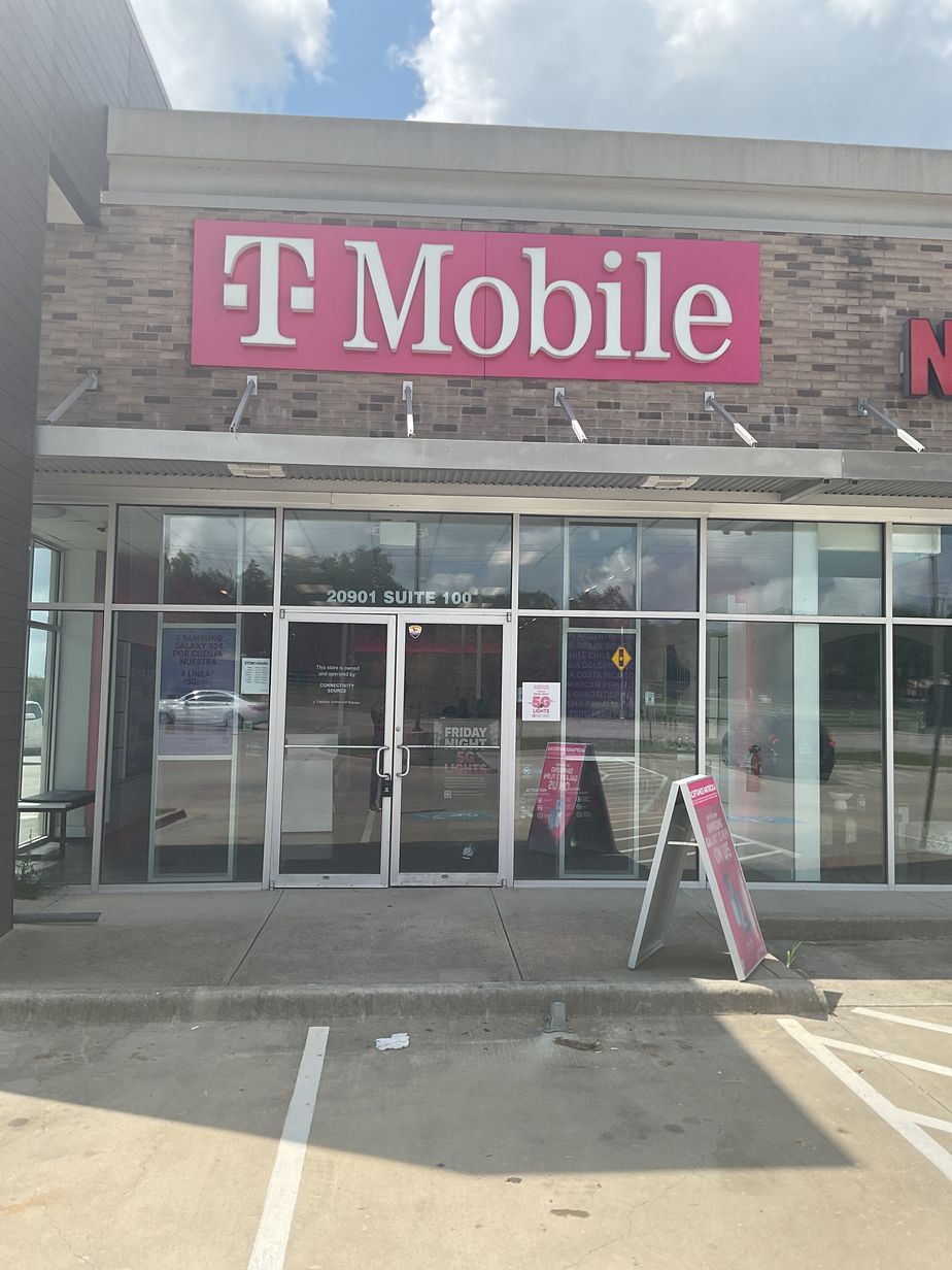 Exterior photo of T-Mobile Store at Eva St & Liberty St, Montgomery, TX