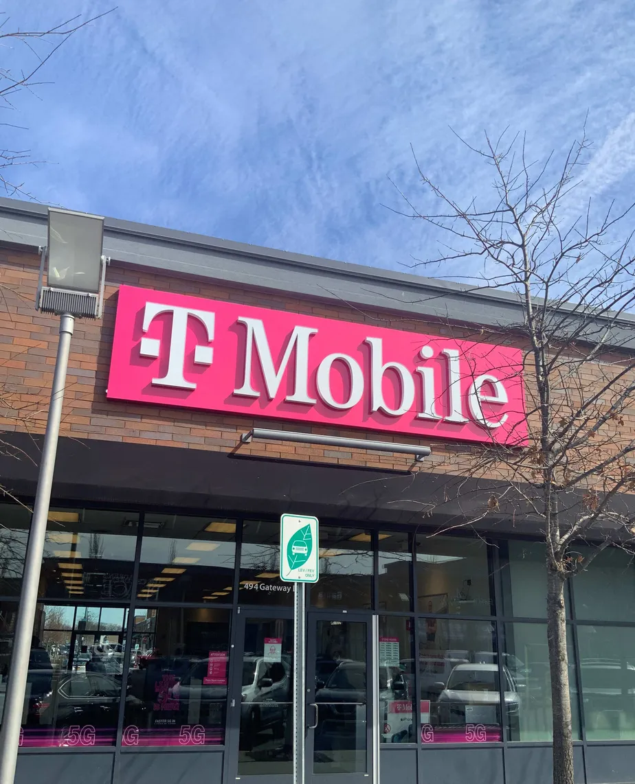 Exterior photo of T-Mobile store at Gateway Dr & Elton St, Brooklyn, NY