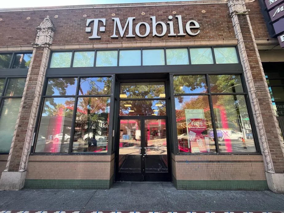 Exterior photo of T-Mobile Store at Broadway E & E Republican St, Seattle, WA 