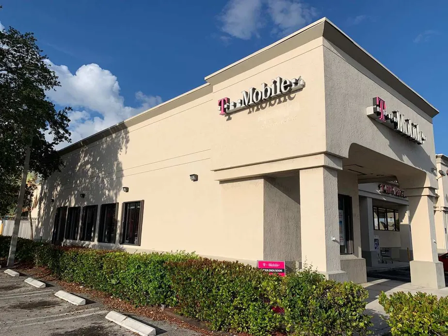 Exterior photo of T-Mobile store at Hialeah Dr And 4th St 2, Hialeah, FL