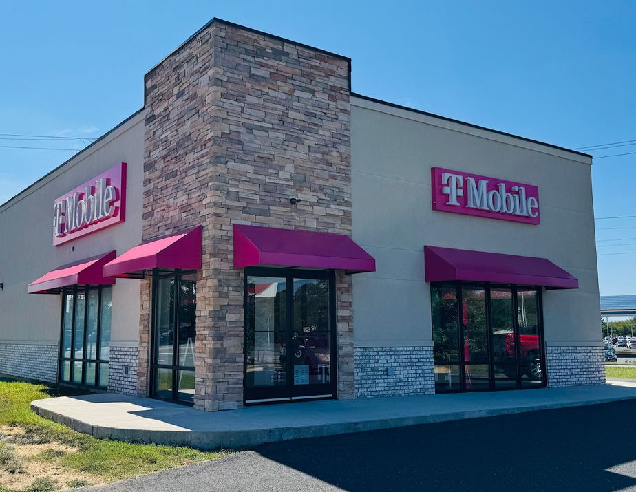Exterior photo of T-Mobile Store at Landis Ave & Rt 77, Bridgeton, NJ