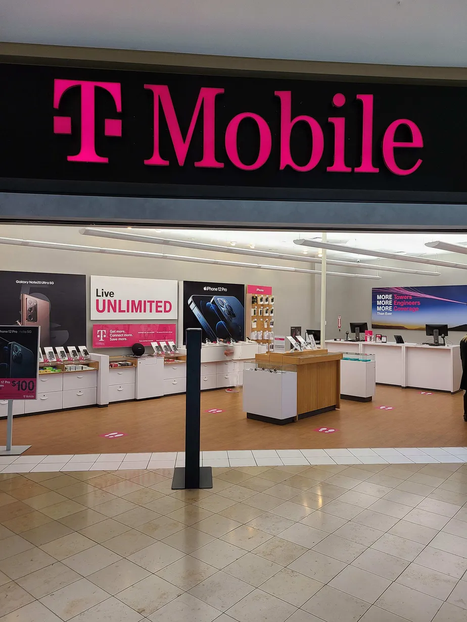 Exterior photo of T-Mobile store at Superstition Springs Center 6, Mesa, AZ