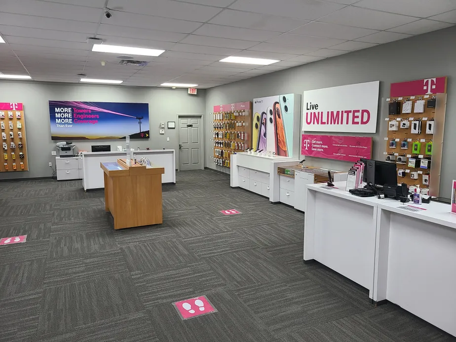  Interior photo of T-Mobile Store at Aerial Way & Rotterdam Loop, Brooksville, FL 