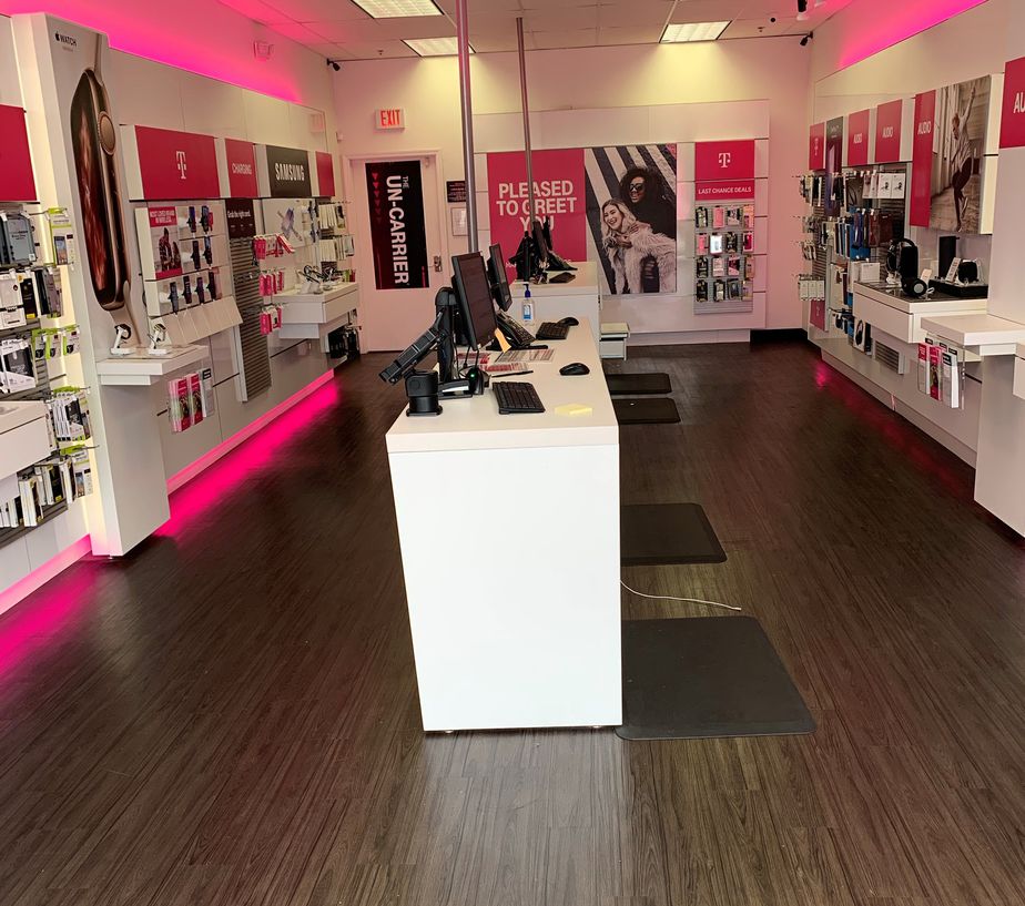 Interior photo of T-Mobile Store at Scatterfield & Charles, Anderson, IN
