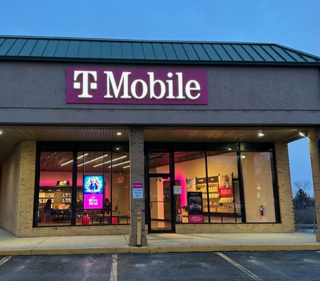 Exterior photo of T-Mobile Store at 30th St & 31st St NW, Canton, OH