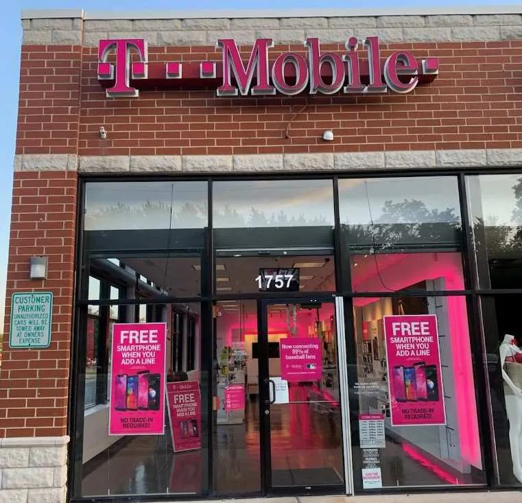 Foto del exterior de la tienda T-Mobile en 159th & Park Ave., Calumet City, IL