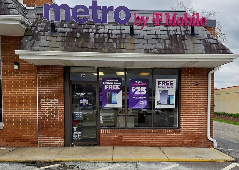 Metro by T-Mobile 49 Walsh Rd - 49 Walsh Rd