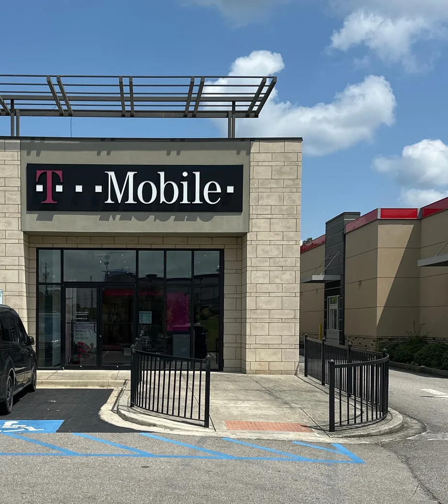  Exterior photo of T-Mobile Store at Fieldstown Rd & Mt Olive, Gardendale, AL 