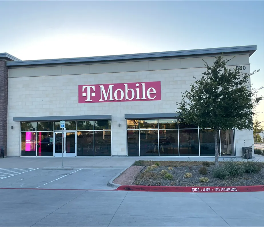 Exterior photo of T-Mobile Store at The Gates of Prosper, Prosper, TX