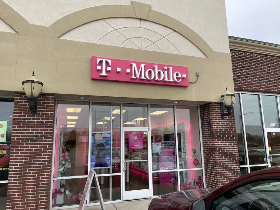 Exterior photo of T-Mobile Store at W 14 Mile Rd & Loop Rd, Commerce Township, MI