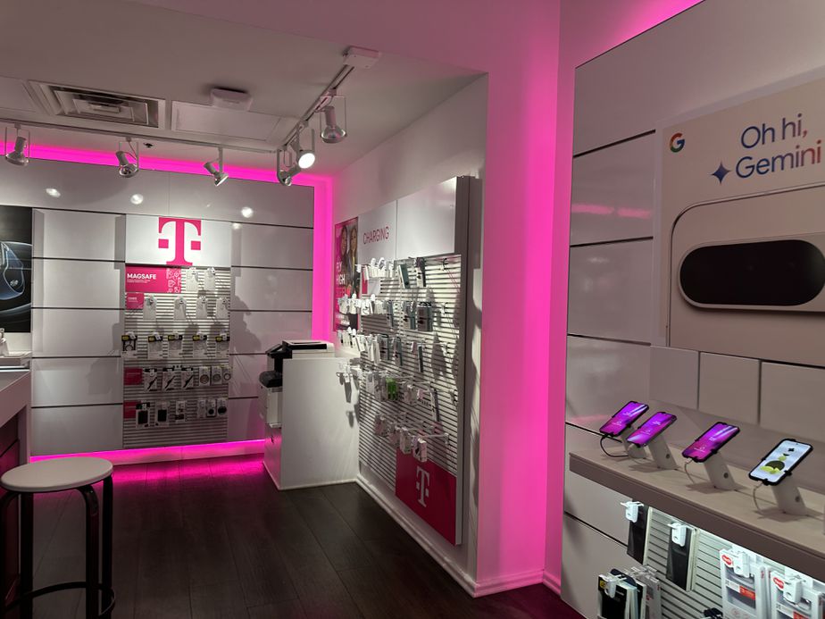 Interior photo of T-Mobile Store at 15th & Walnut, Philadelphia, PA