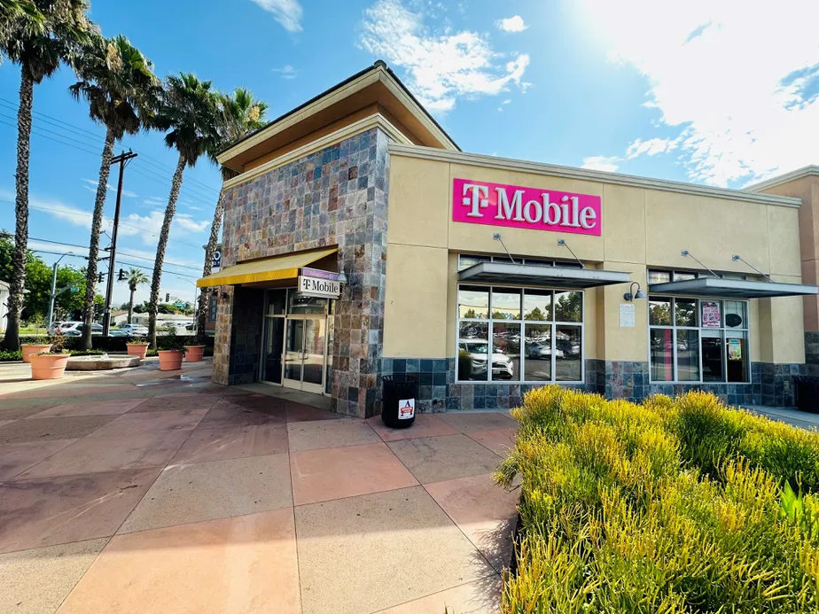 Exterior photo of T-Mobile Store at Arlington & Madison, Riverside, CA