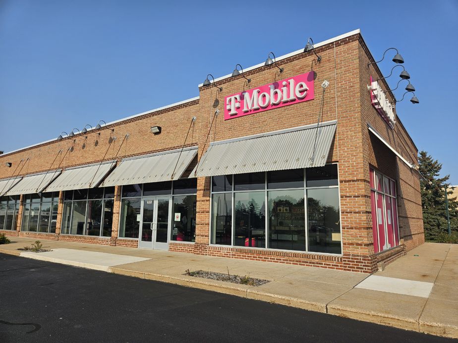 Exterior photo of T-Mobile Store at Plover Rd & Hoover Ave, Plover, WI