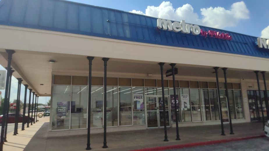 Metro by T-Mobile 11338 Chimney Rock Rd - 11338 Chimney Rock Rd 
