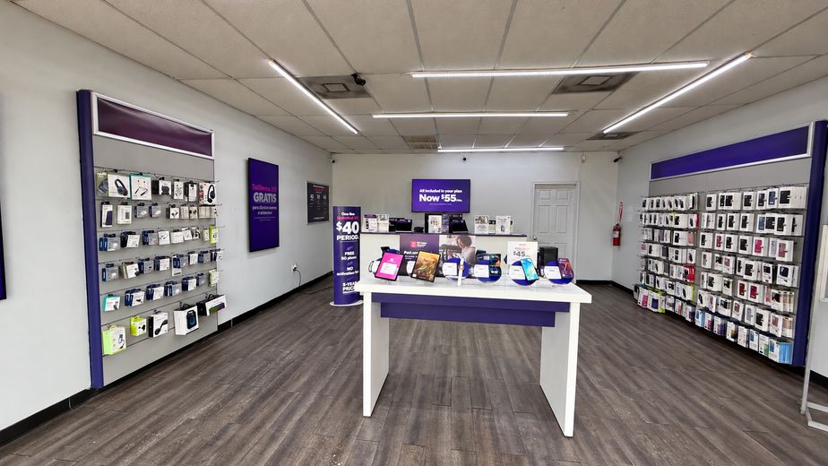 Metro by T-Mobile 8514 C E King Pkwy - 8514 C E King Pkwy 