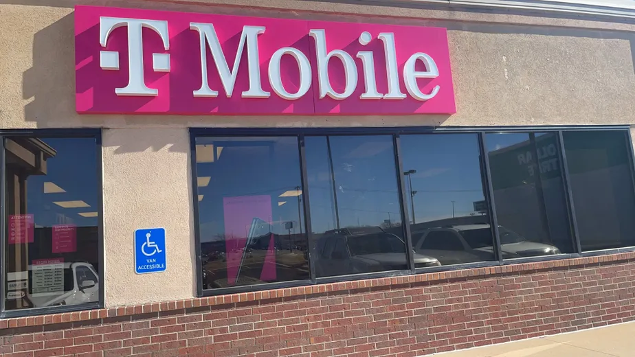 Exterior photo of T-Mobile store at Candlewood Dr & Industrial Rd, Emporia, KS