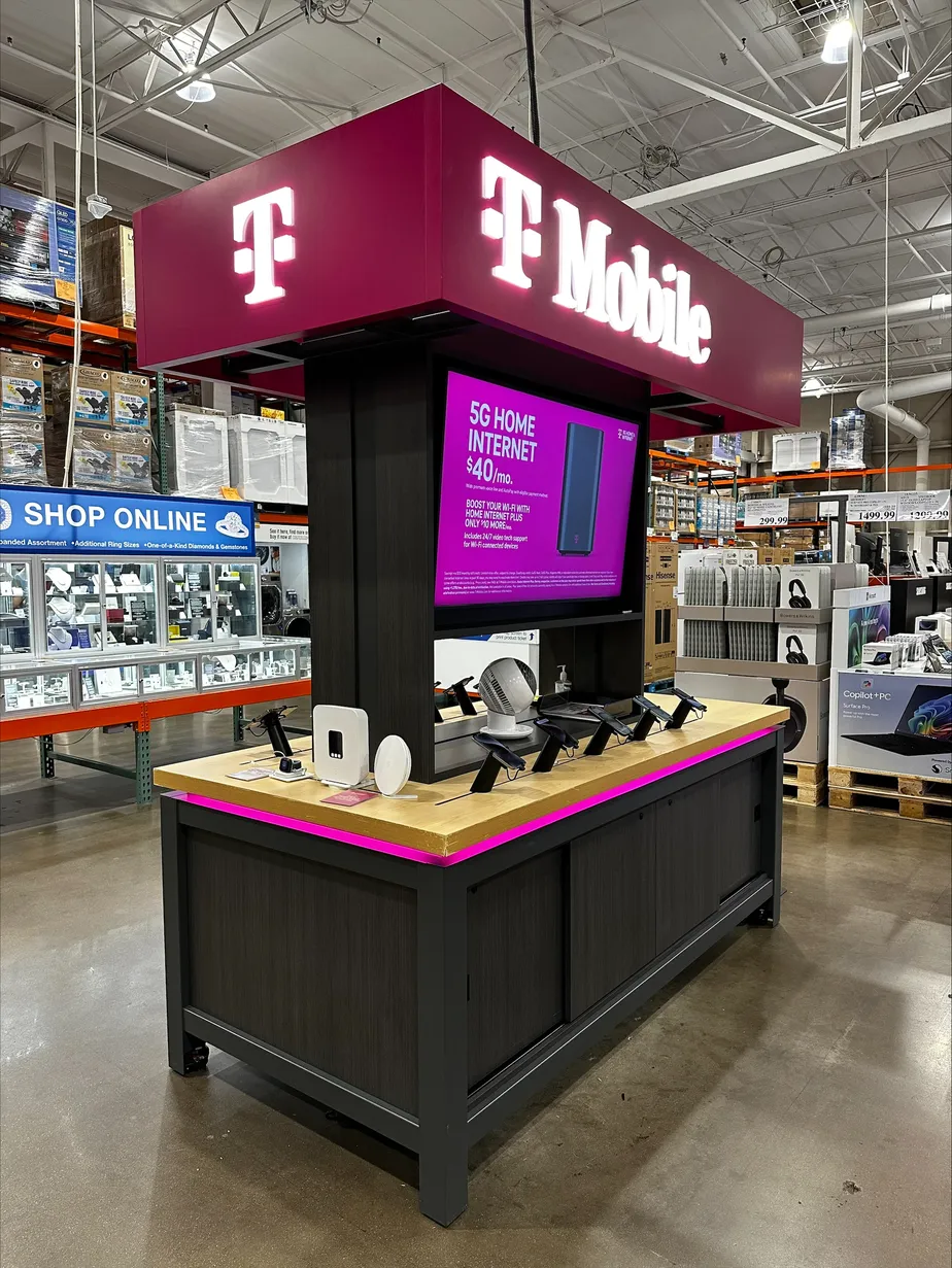  Exterior photo of T-Mobile Store at Costco Oak Brook IL, Oak Brook, IL 
