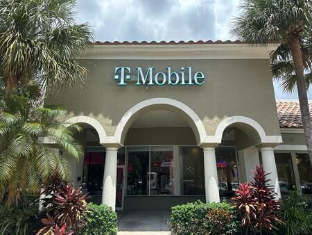 Exterior photo of T-Mobile Store at Nob Hill & Sunrise, Plantation, FL