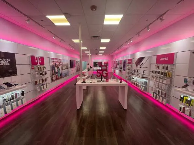  Interior photo of T-Mobile Store at Mcneely Rd & Anderson Rd, Piedmont, SC 