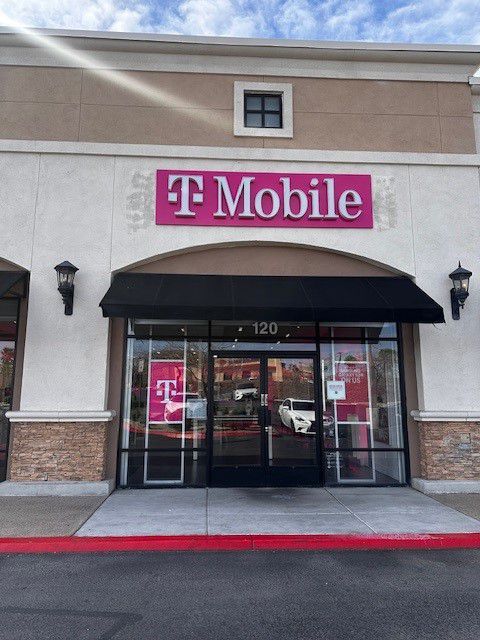 Exterior photo of T-Mobile Store at Durango & 215, Las Vegas, NV