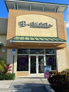 Exterior photo of T-Mobile Store at Okeechobee Blvd & Sr 7, Royal Palm Beach, FL