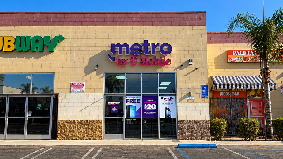 Metro by T-Mobile 12730 S Figueroa St - 12730 S Figueroa St 
