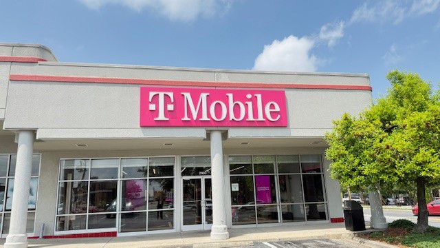 Exterior photo of T-Mobile Store at Holden & Boulevard, Greensboro, NC