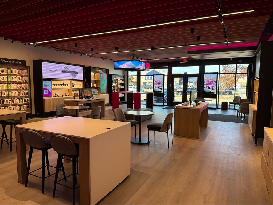  Interior photo of T-Mobile Store at Military Hwy - Janaf Center, Norfolk, VA 
