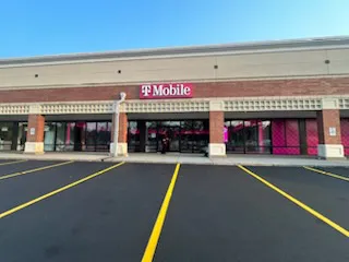  Interior photo of T-Mobile Store at Saint Paul Midway, Saint Paul, MN 