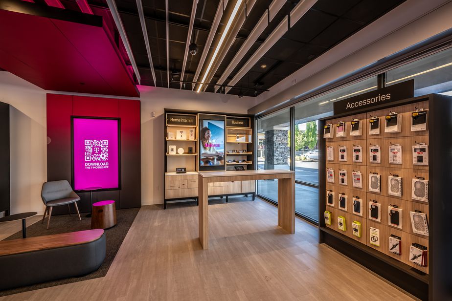 Interior photo of T-Mobile Store at 324th & Pacific Highway, Federal Way, WA
