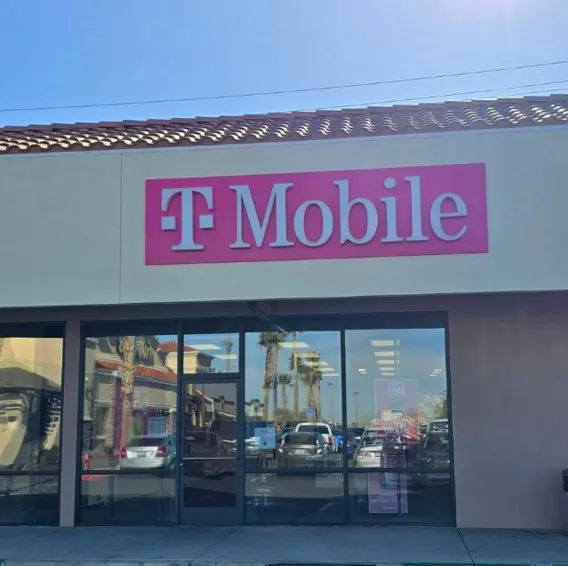  Exterior photo of T-Mobile Store at La Paz Dr & Plaza Dr, Victorville, CA 