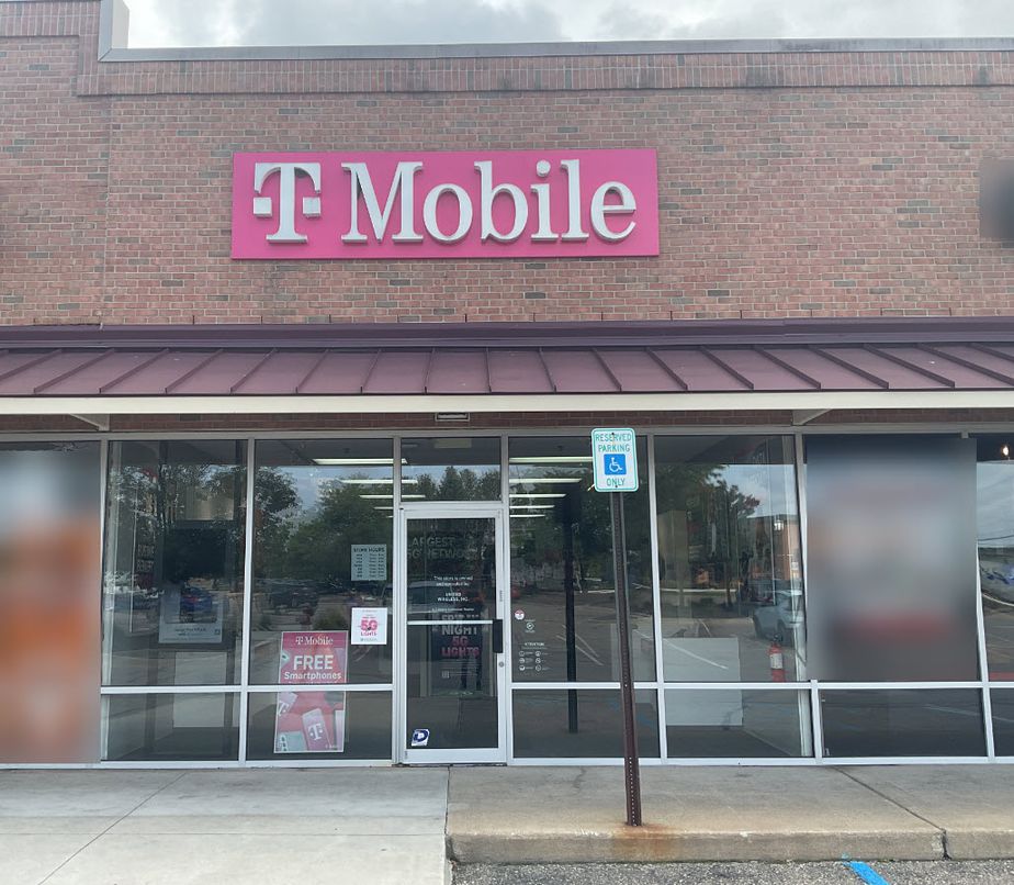 Exterior photo of T-Mobile Store at Gratiot Ave & 31 Mile Rd, Richmond, MI