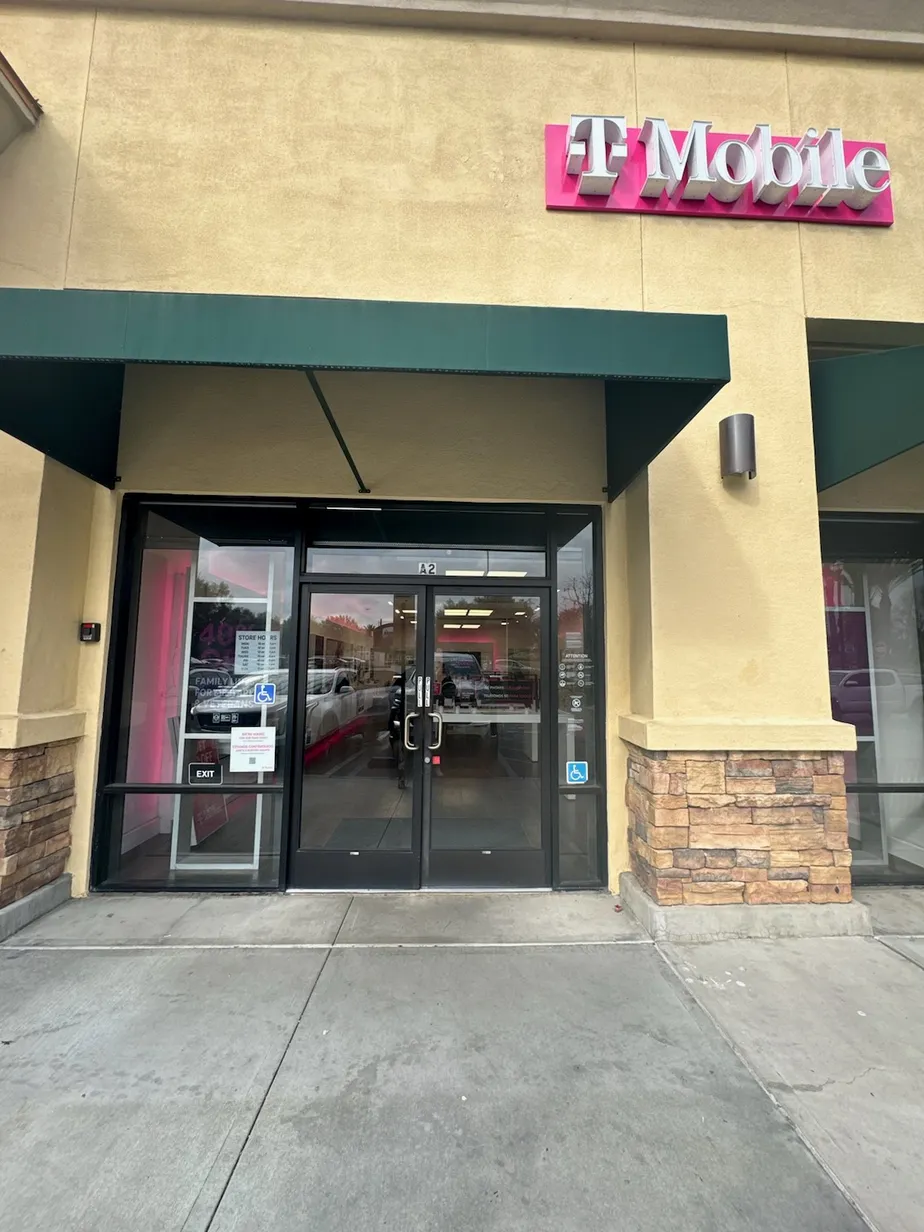  Exterior photo of T-Mobile Store at Day St & Canyon Springs, Moreno Valley, CA 