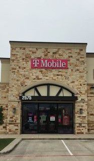 Exterior photo of T-Mobile Store at E League City Pkwy & S Shore Blvd, League City, TX