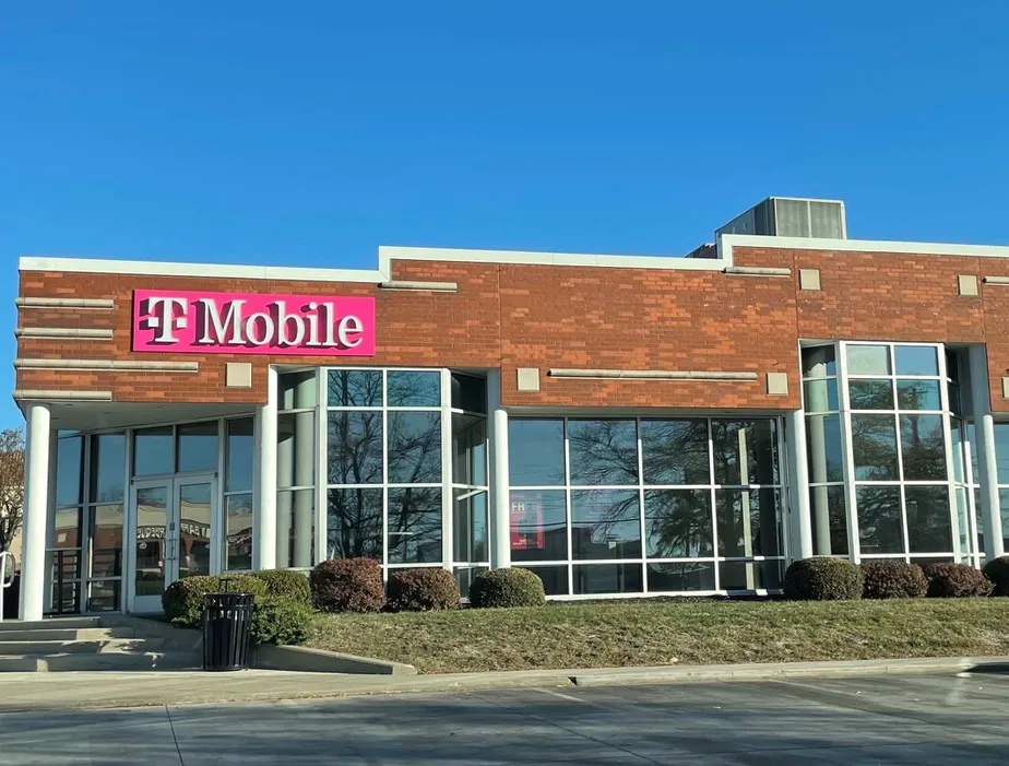 Exterior photo of T-Mobile Store at W 95th St & Quivira Rd, Overland Park, KS