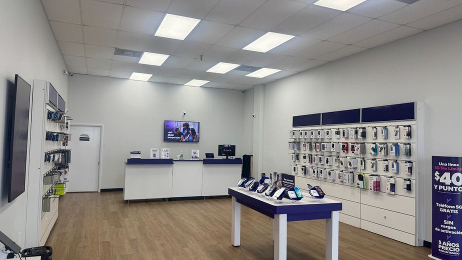 Metro by T-Mobile 8200 W 33rd avenue - 8200 W 33rd avenue 