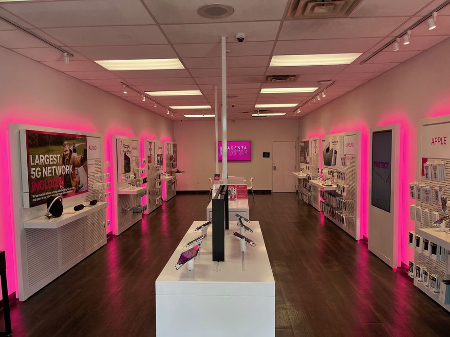 Interior photo of T-Mobile Store at Epps Bridge Pkwy & Dowdy Rd, Athens, GA