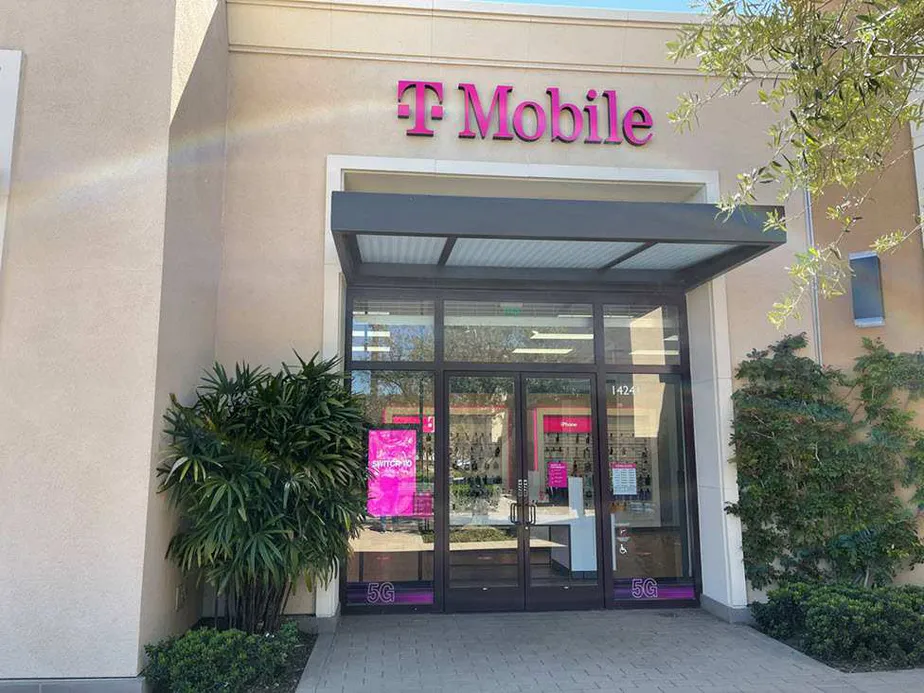  Exterior photo of T-Mobile store at Jeffrey Rd & Roosevelt, Irvine, CA 