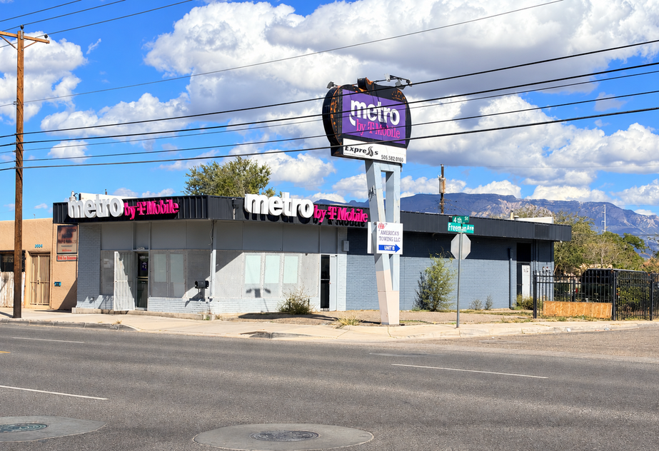 Metro by T-Mobile 4500 4th St NW - 4500 4th St NW 