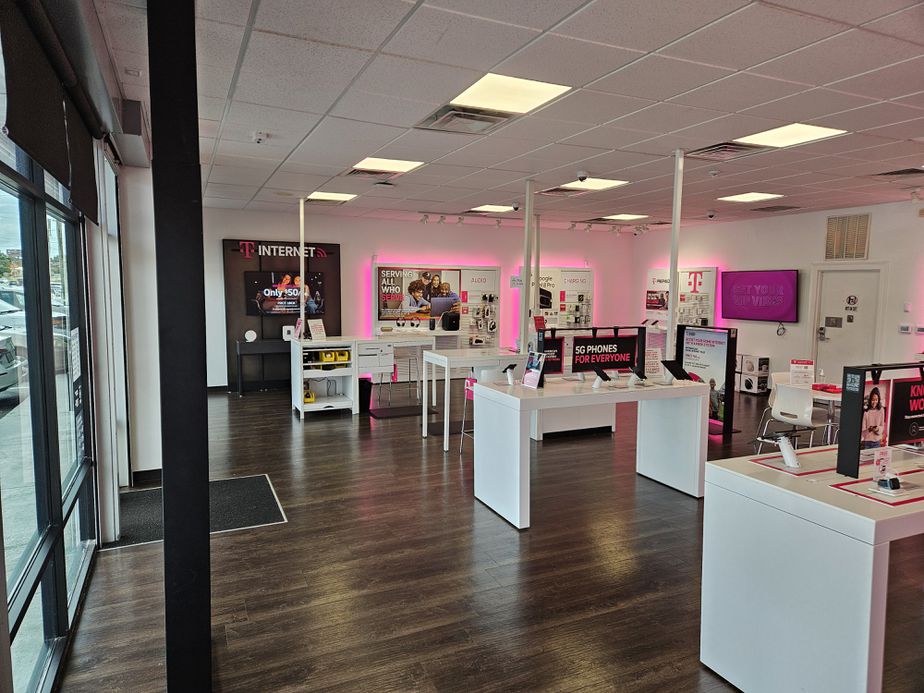 Interior photo of T-Mobile Store at Navy Point Shopping Center, Pensacola, FL