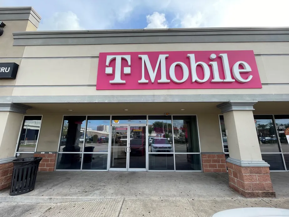  Exterior photo of T-Mobile Store at Hwy 59 & Hillcroft, Houston, TX 
