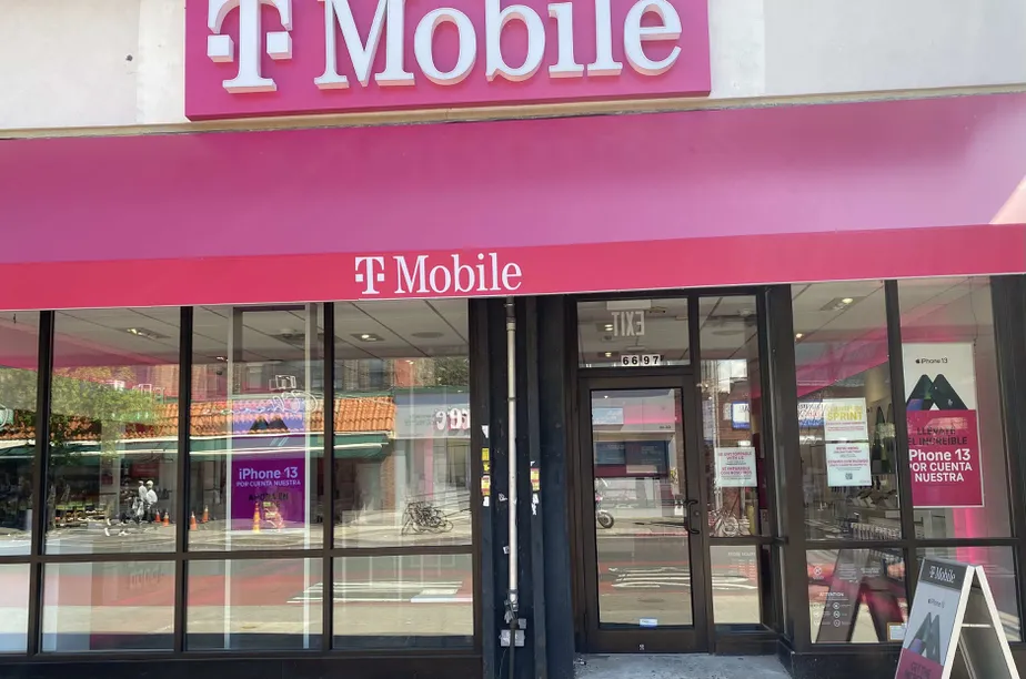 Exterior photo of T-Mobile Store at Fresh Pond & 67th Ave, Ridgewood, NY